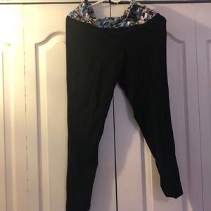 yoga pants with cute printed band!